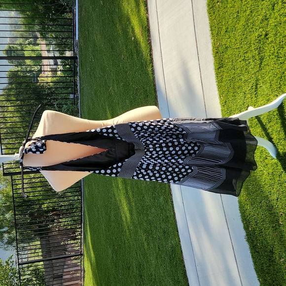 BCBGMAXAZRIA Silk Halter Dress - Size 0 - Picture 6 of 12